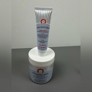 First Aid Beauty Ultra Repair Cream - Gray and White